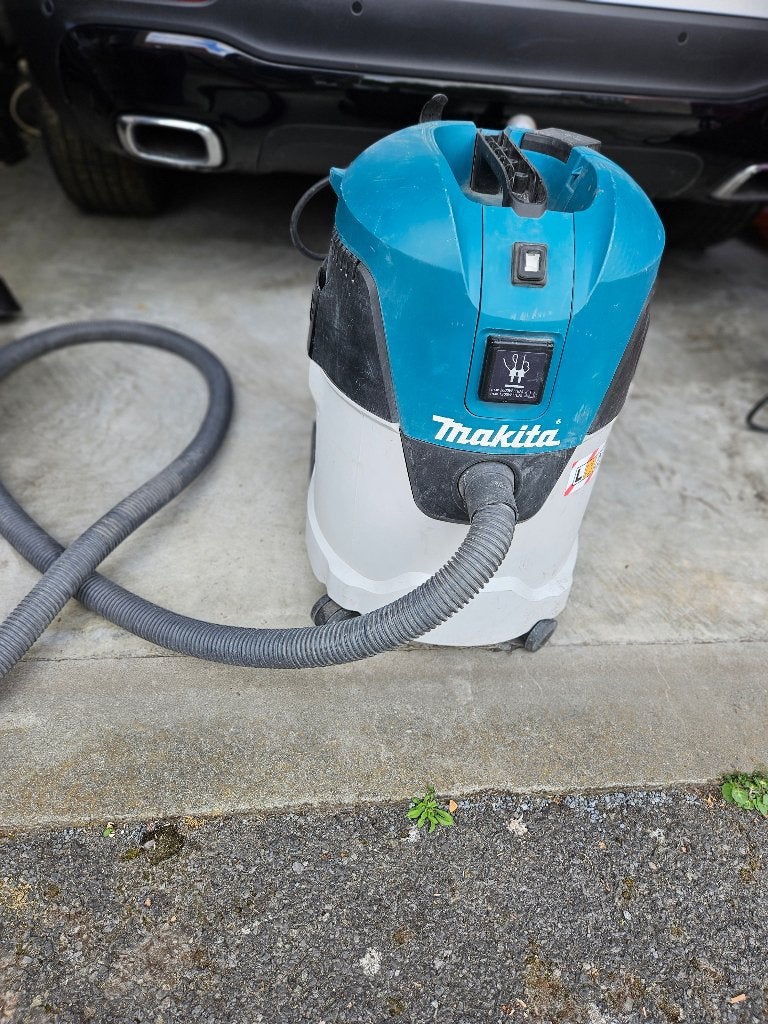 Aspirateur automatique Makita Classe L, 25 L, humide et sec, Enlèvement, Comme neuf, Aspirateur d'eau