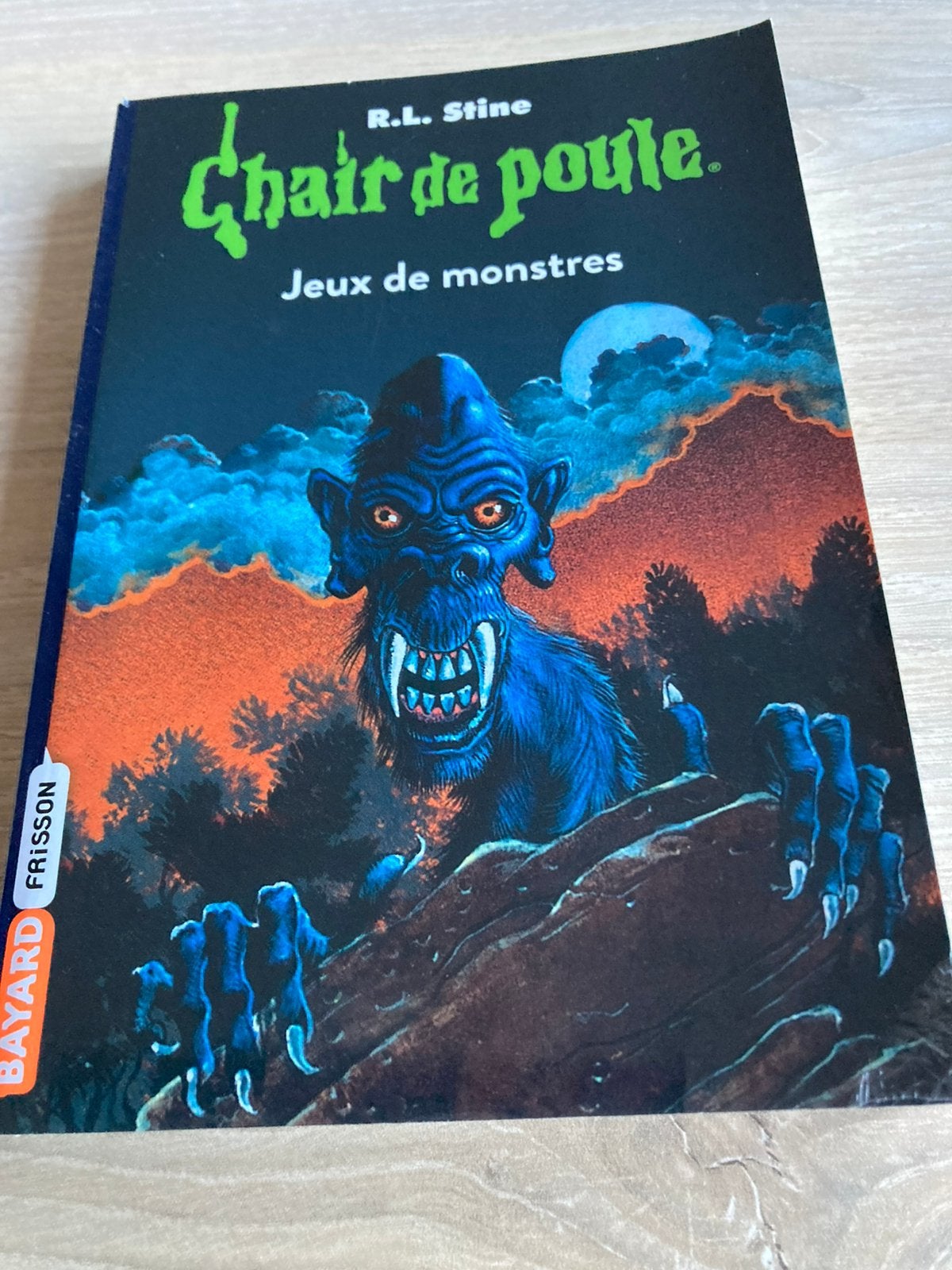 Livre chair de poule jeux de monstres, Livres, Livres pour enfants | Jeunesse | Moins de 10 ans, Enlèvement, Comme neuf