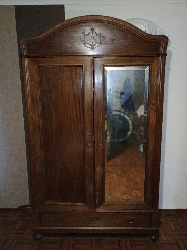 Jugendstil kast, Ophalen