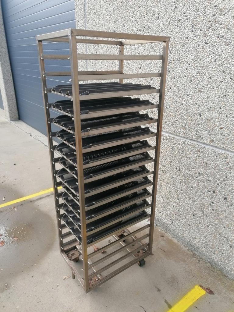 Regaalwagen in inox met 12 stokbrood platen, Enlèvement