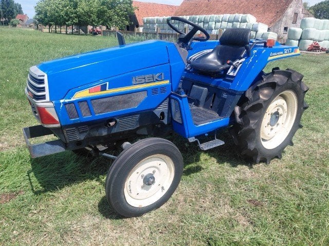 Mini-tracteur Iseki Landhope TU217 à deux roues motrices, Articles professionnels, Agriculture | Tracteurs, Autres marques