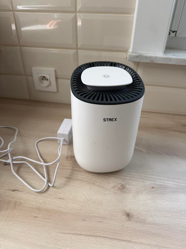 Luchtontvochtiger Strex 600ml/dag, Elektronische apparatuur, Luchtbehandelingsapparatuur, Ophalen of Verzenden, Gebruikt, Luchtontvochter