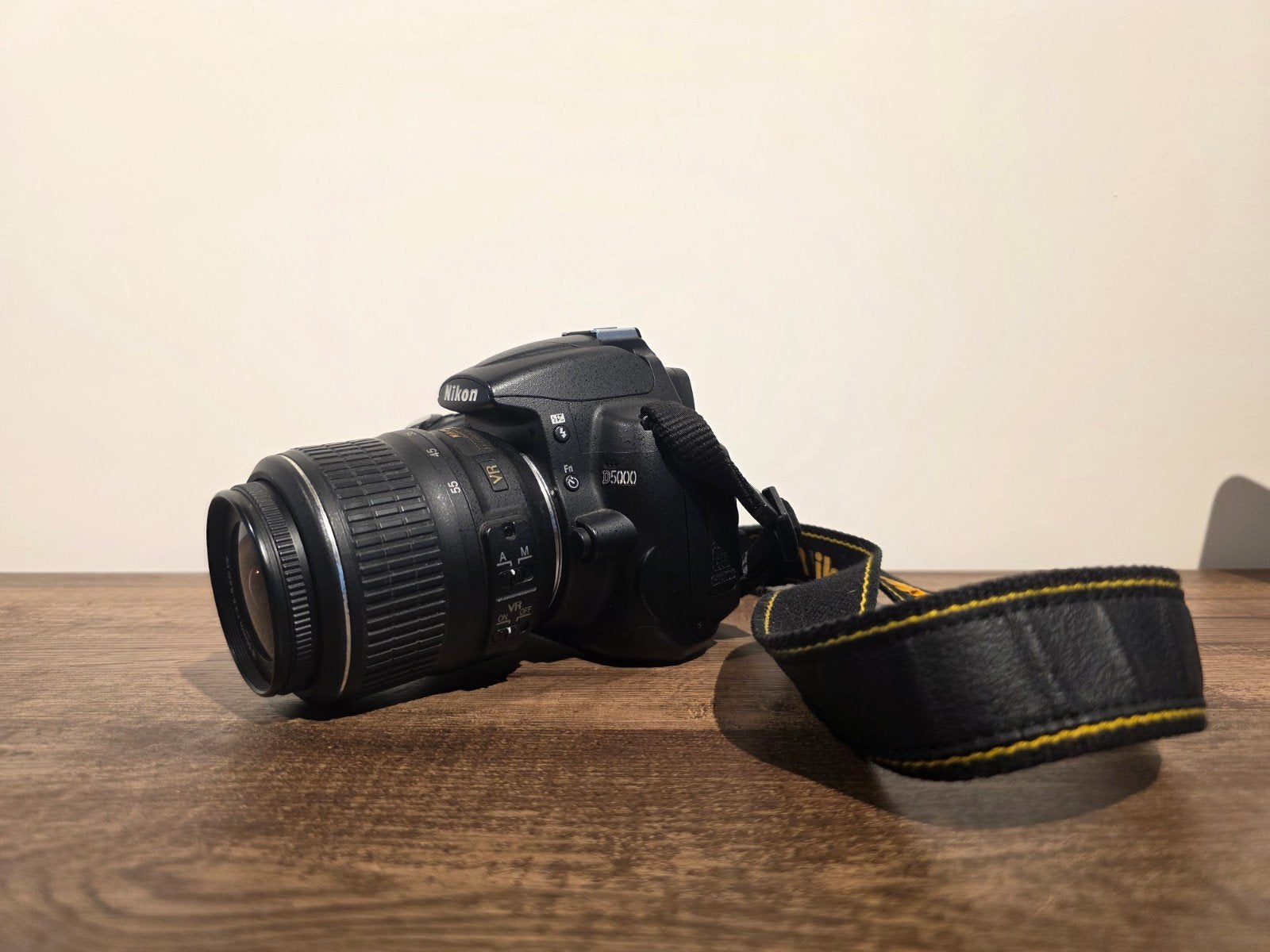 Appareil photo reflex Nikon D5000 + objectif VR 18-55 mm, TV, Hi-fi & Vidéo, Appareils photo numériques, Stabilisation d'image