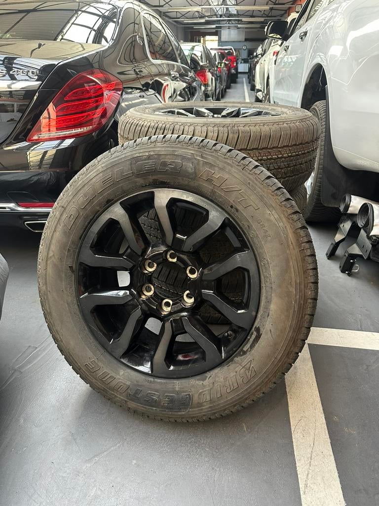 Toyota Hilux Invincible Velgen met Nieuwe Banden, Auto-onderdelen, Ophalen, Nieuw