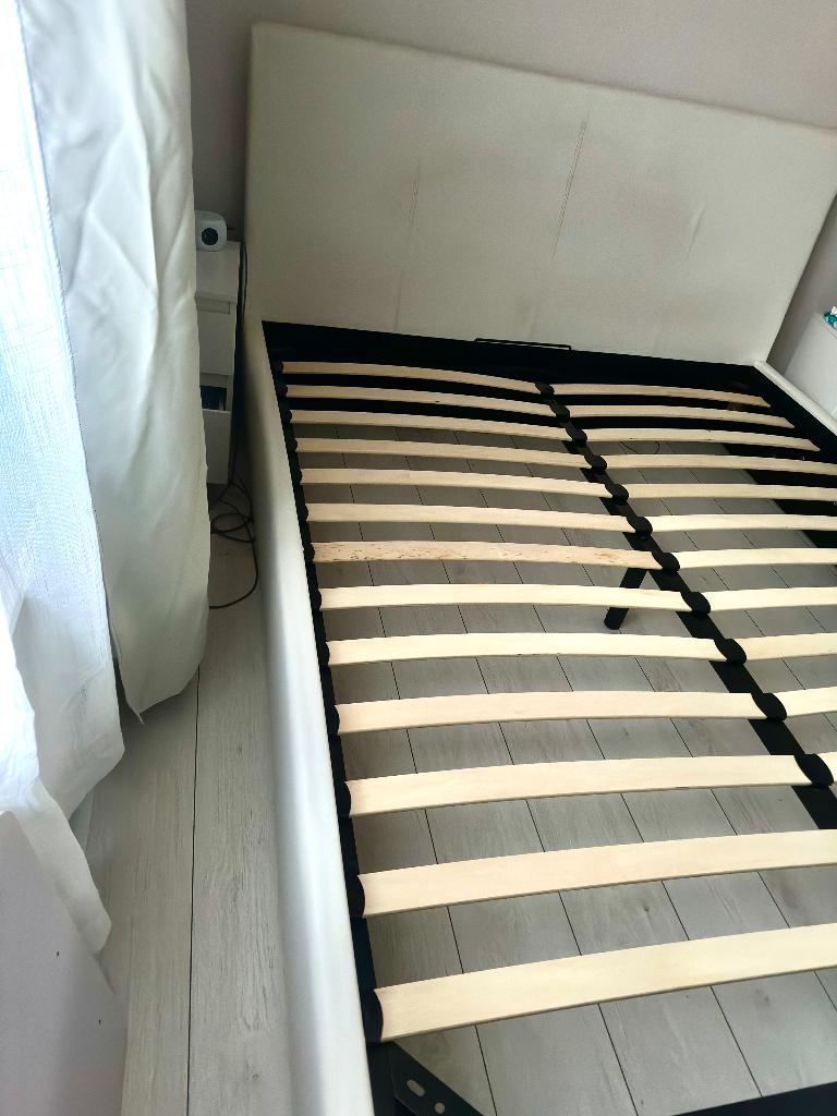 Lit 160x200 avec rangement + 2 tables de chevet + matelas, Queen size, Comme neuf, Enlèvement, Blanc