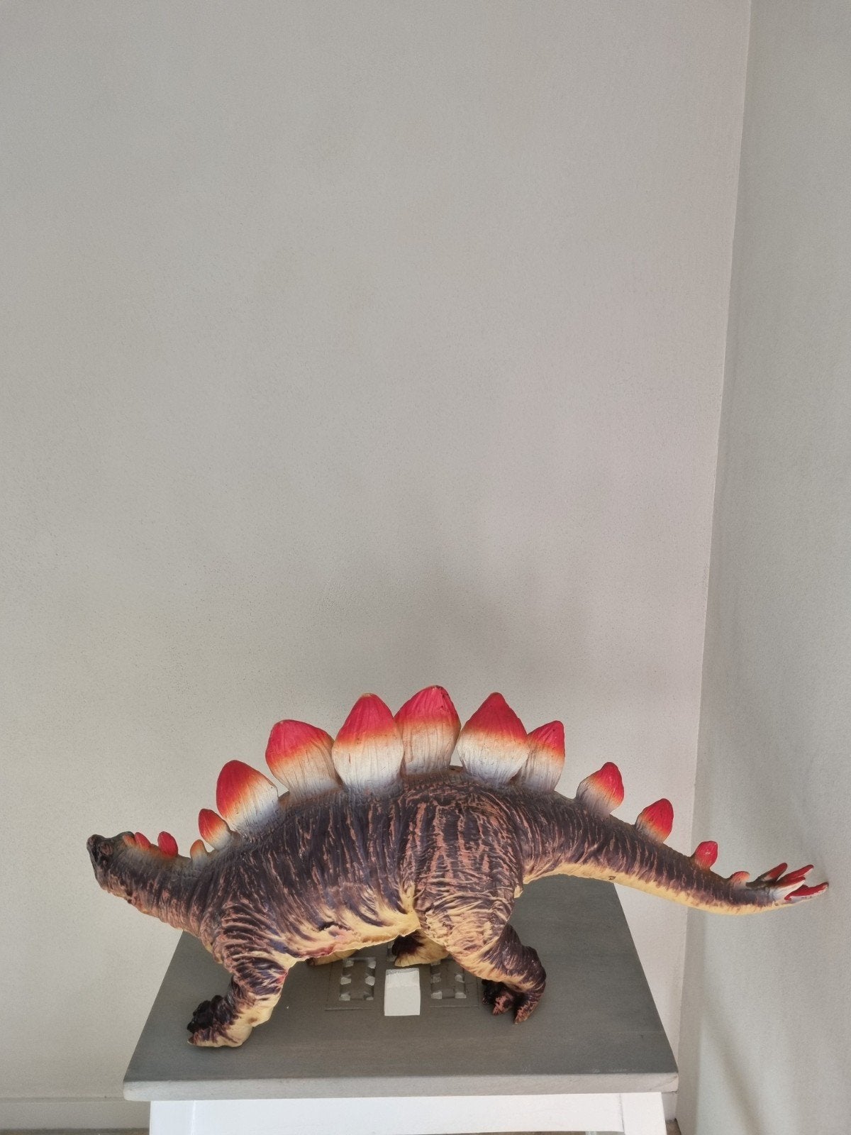 Grand dinosaure de 26 cm de haut et 55 cm de long, Enlèvement ou Envoi, Comme neuf
