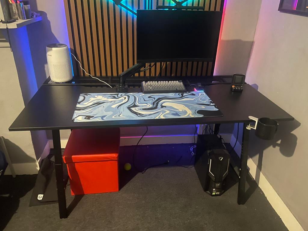 Bureau ikea (gaming), Enlèvement, Comme neuf, IKEA