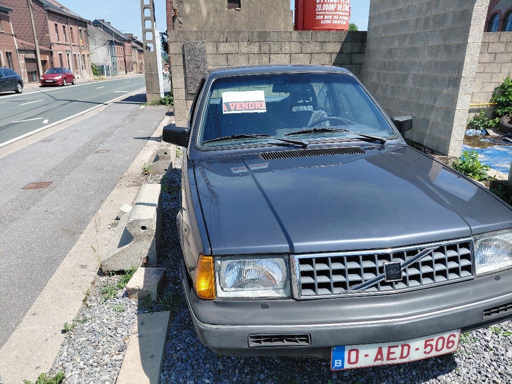 Voiture Volvo 340 1.4 essence automatique, Auto's, Automaat, Berline, Particulier, 3 deurs