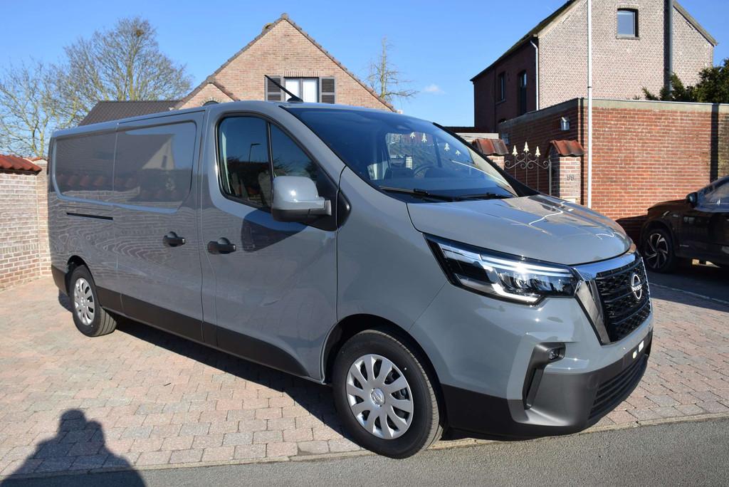 Nissan Primastar 2.0 dCi 30 L2H1 N-Connecta + cargo pack, Auto's, Bestelwagens en Lichte vracht, Stof, 4 cilinders, Bedrijf, Diesel