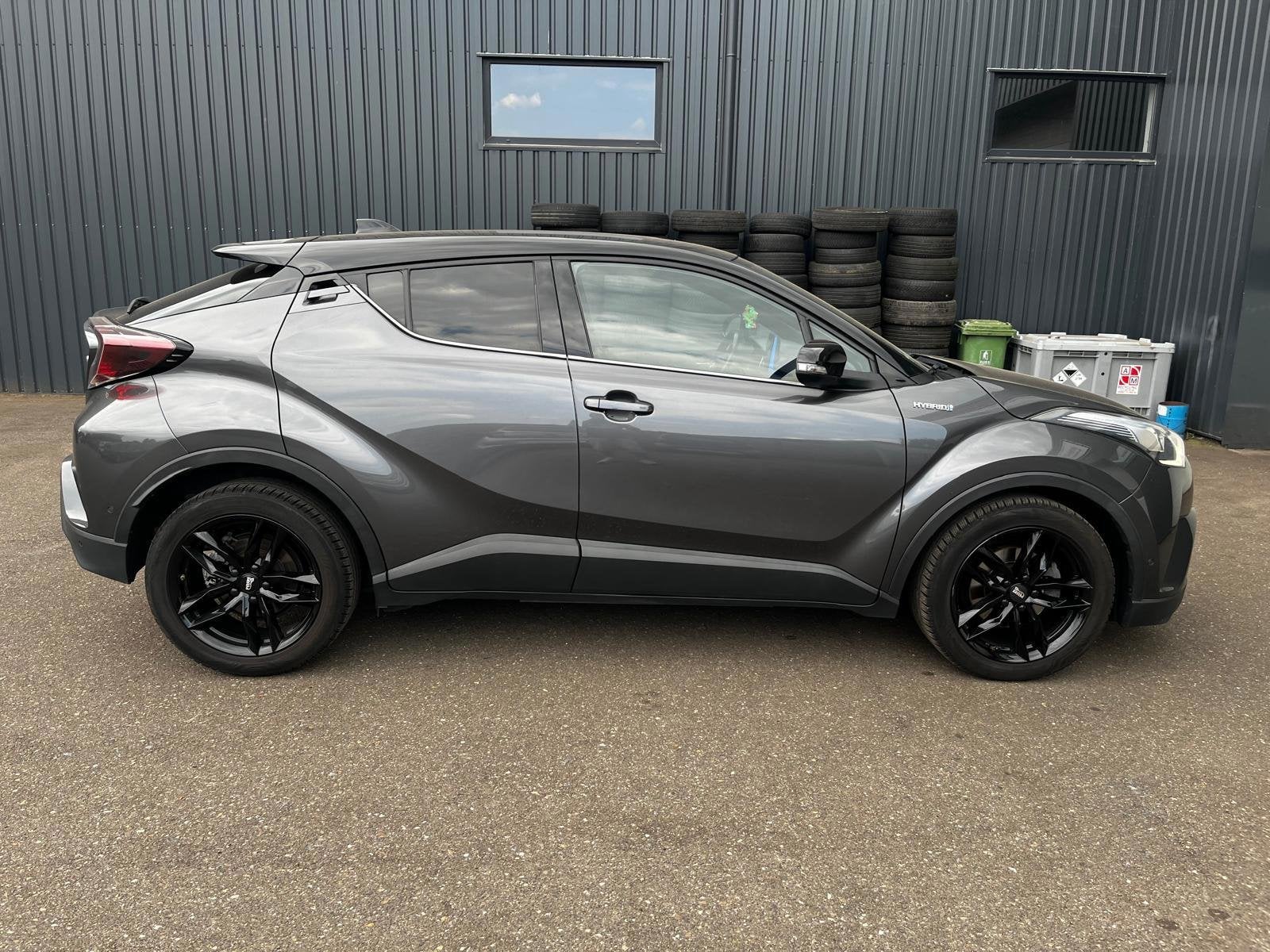 Toyota C-HR 1.8 Hybrid Bi-Tone, Auto's, Toyota, Dealer onderhouden, Euro 6, 4 cilinders, 72 kW