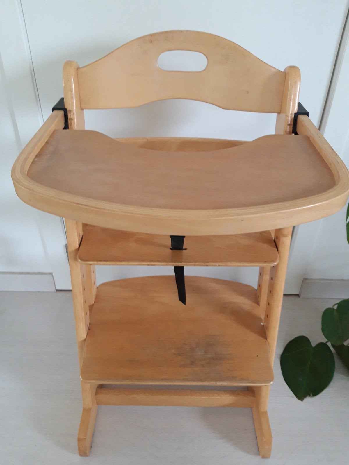 Houten kinderstoel, Ophalen, Gebruikt, Meegroeistoel, Afneembaar eetblad