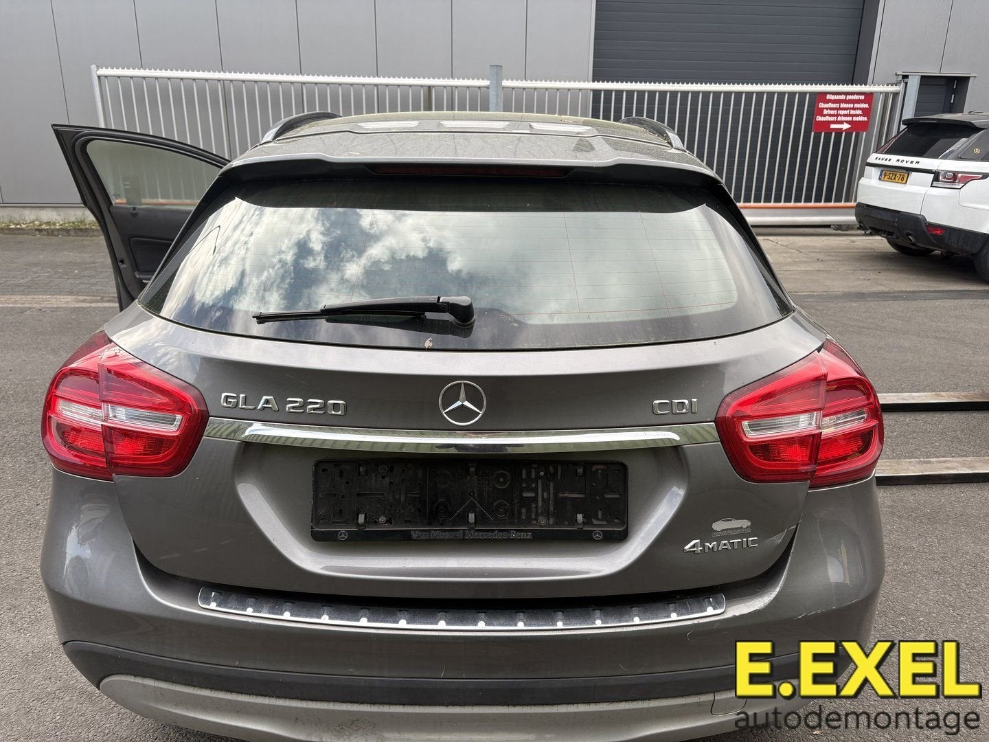 Achterklep Mercedes GLA 220CDI 2013-22 Kleur 787  deuk, Gebruikt, Ophalen of Verzenden, Achter, -