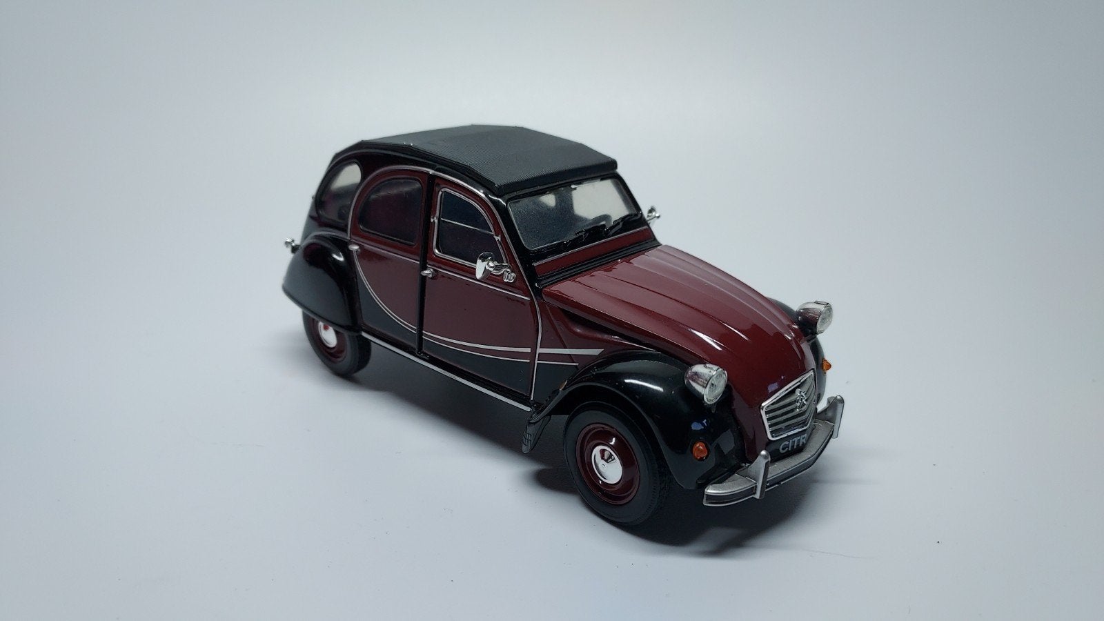 Citroën 2 CV, Hobby & Loisirs créatifs, Enlèvement ou Envoi, Comme neuf, Voiture, Welly