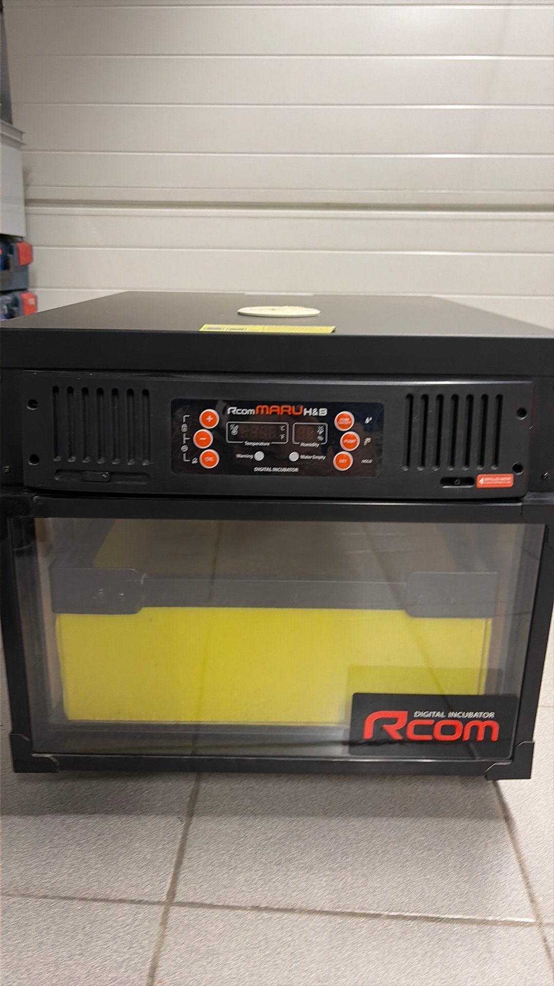 Broedmachine/uitkipkast r-com maru 100 h&b, Animaux & Accessoires, Volatiles | Accessoires, Enlèvement, Comme neuf, Couveuse