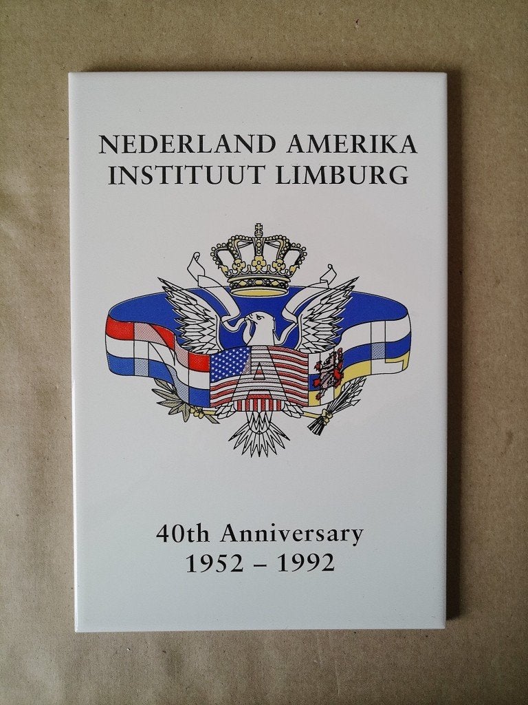 Sphinx tegel Nederland Amerika Instituut Limburg 1952-1992, Ophalen of Verzenden