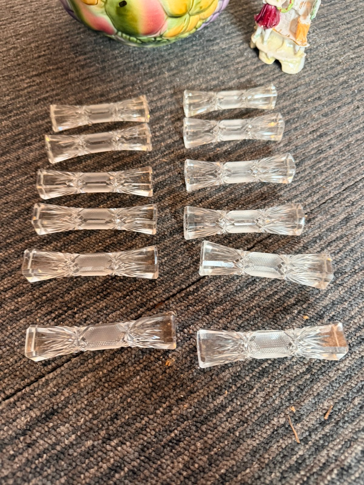 Selectie antiekf glas waren, Ophalen