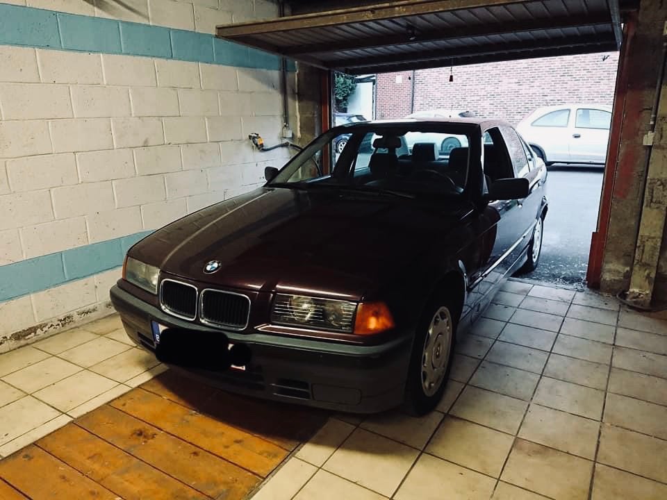 BMW 316i, Autos, Achat, Boîte manuelle, Autres couleurs, Berline