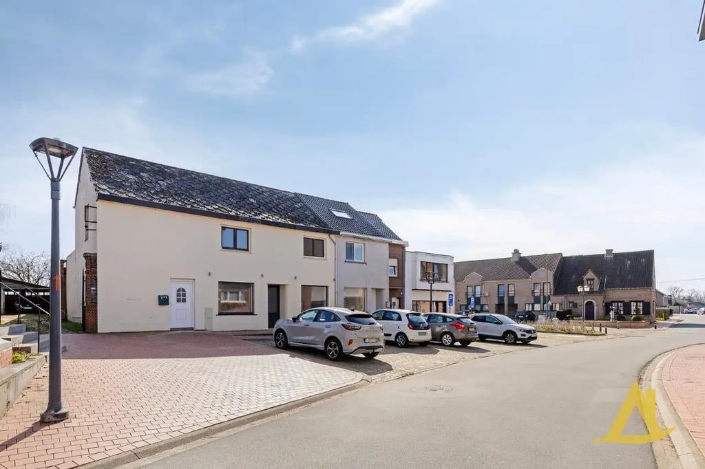 WONING MET ZEER VEEL MOGELIJKHEDEN TE DIEST, Immo