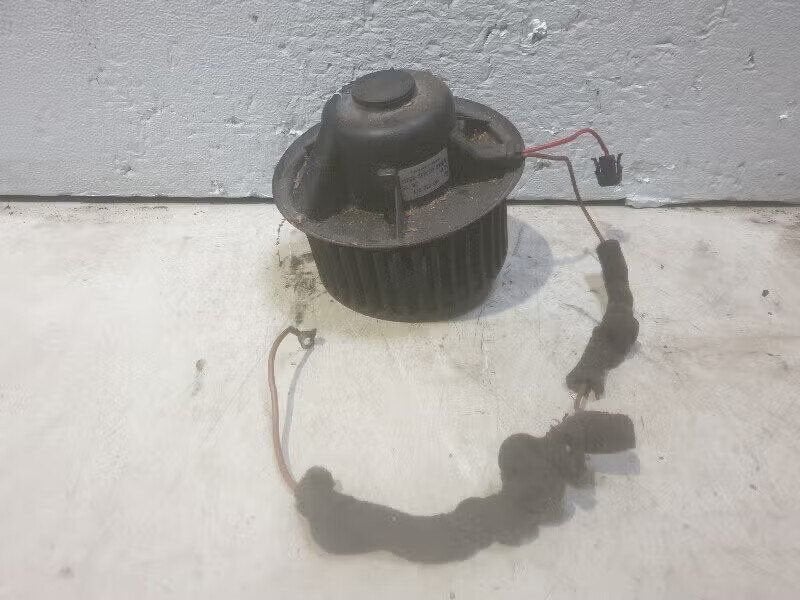 KACHELVENTILATOR Volkswagen Golf III (1H1) (1h1-819-021), Gebruikt, Berliner Ring 2 38440 Wolfsburg, DE, Volkswagen, Volkswagen AG
