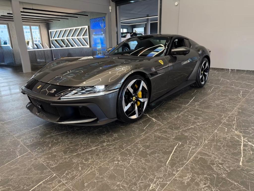 NEW FERRARI 12CILINDRI CARBON/LIFT/MATRIX/PAN/DAYT/2TONE-11%, Auto's, Ferrari, Automaat, Achterwielaandrijving, Parkeerassistent