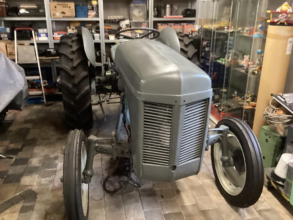 Tractor Tef 20, Ophalen, Oldtimer, Massey Ferguson