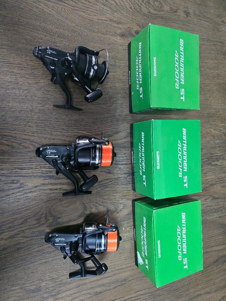 3 moulinets Shimano Baitrunner ST 4000FB, Enlèvement, Neuf, Moulinet
