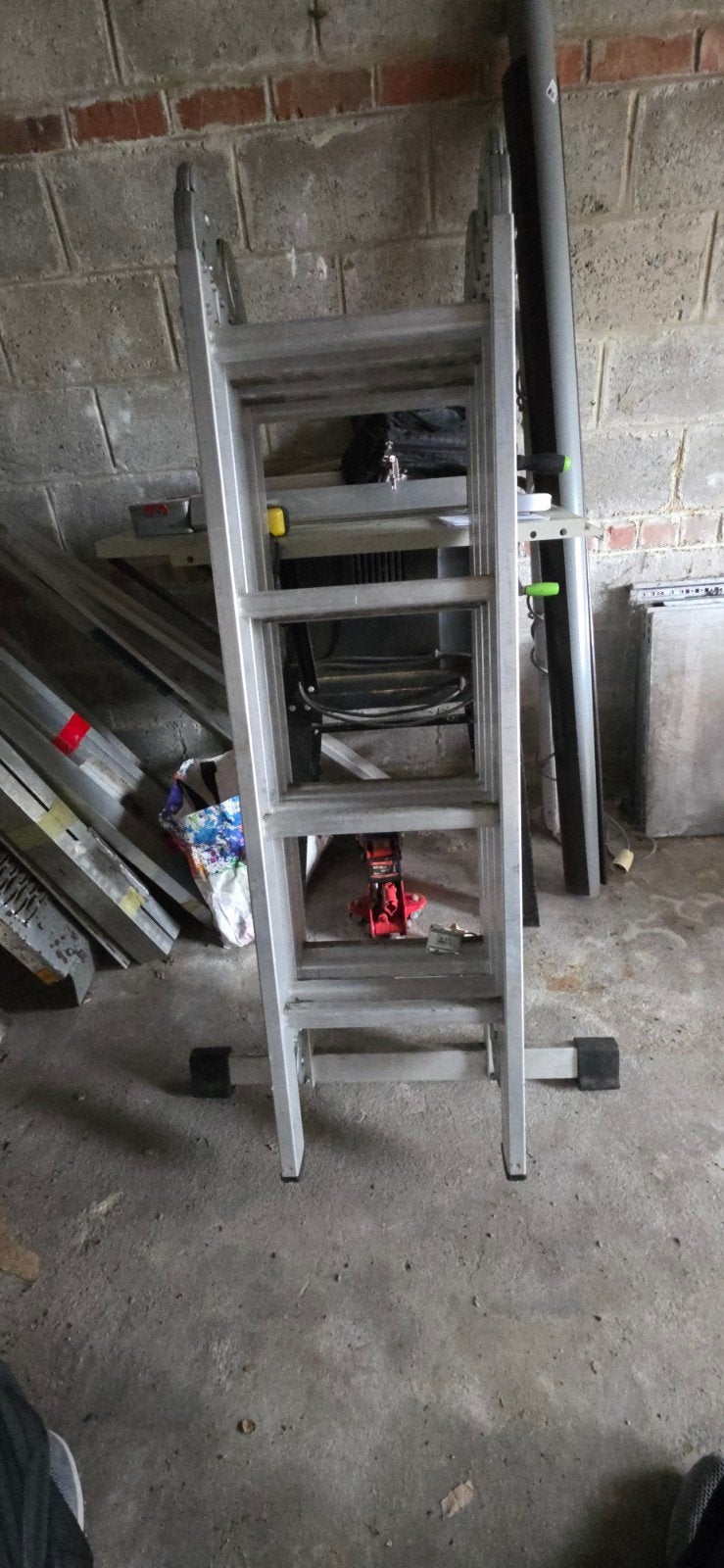 A vendre échelle pliable, Bricolage & Construction, Enlèvement ou Envoi