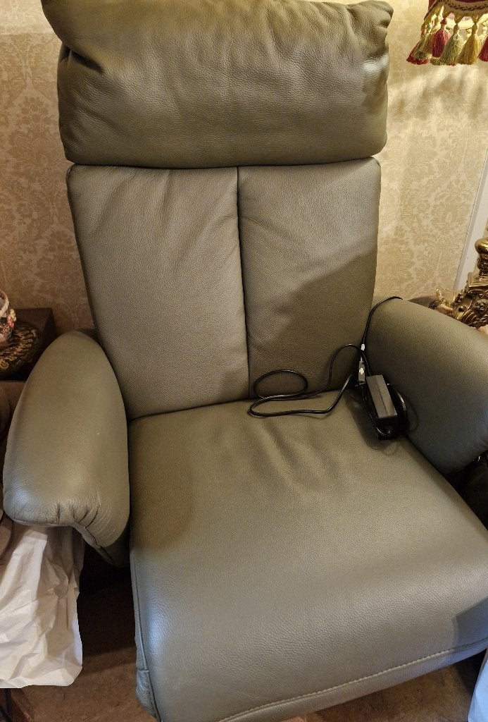 Relaxfauteuil Himolla (model 7804), Ophalen, Zo goed als nieuw, 75 tot 100 cm, Modern