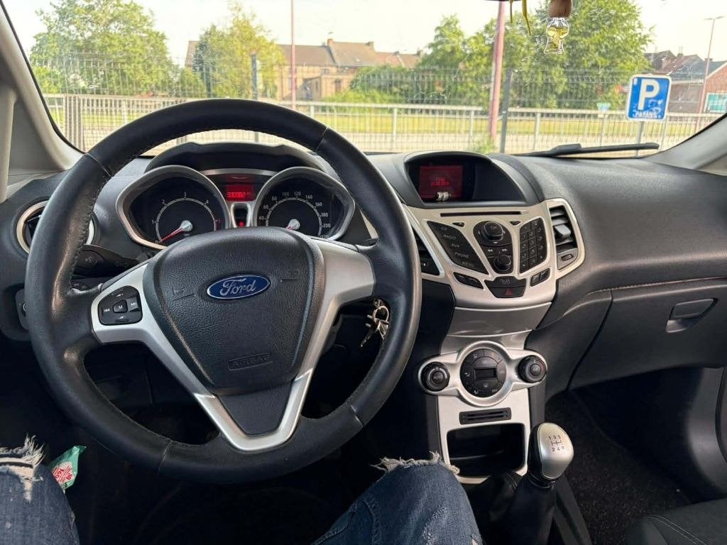 Ford Fiesta 1.6 Diesel 2012, Auto's, Voorwielaandrijving, Euro 5, Overige bekleding, Zwart