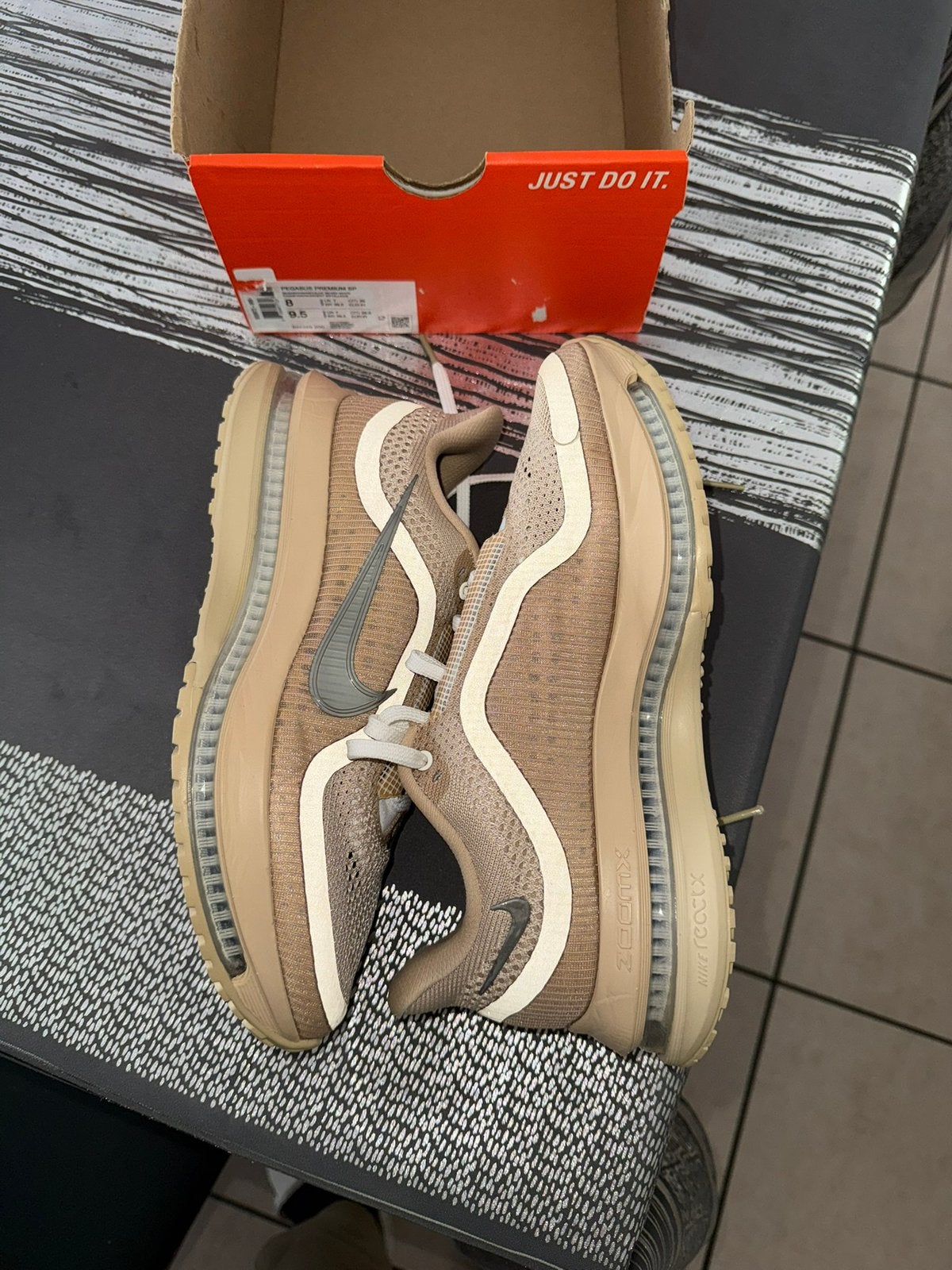 Nike Pegasis, Sport en Fitness, Nieuw, Ophalen of Verzenden, Hardlopen, Hardloopschoenen