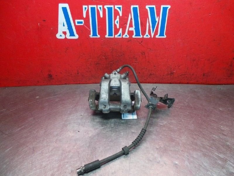 REMKLAUW RECHTS VOOR ABS BMW 4 serie (F32) (01-2013/02-2021), Robert Bosch AG, Gebruikt, BMW, Robert-Bosch-Allee 1
74232  Abstatt, DE