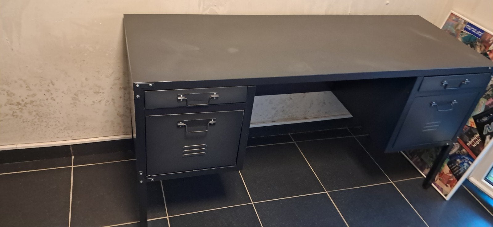 Bureau style industriel, Industriel, Gris