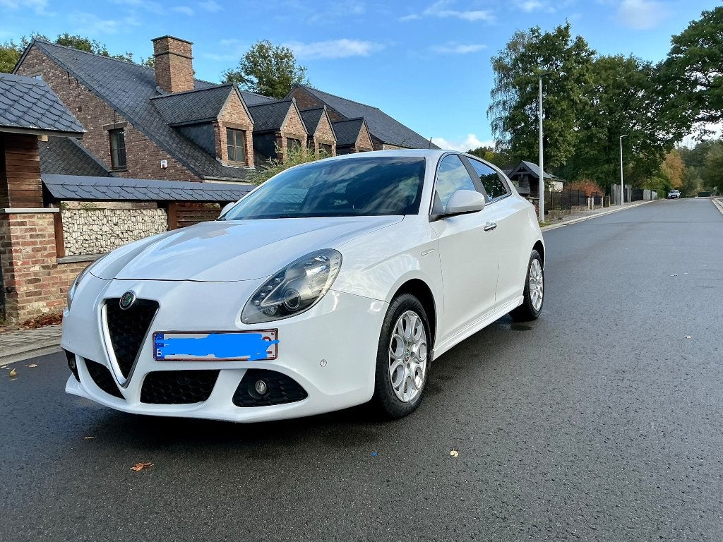 Alfa Romeo Giulietta 1.6 années 2017 0465572733, Auto's, Voorwielaandrijving, Stof, 4 cilinders, Wit