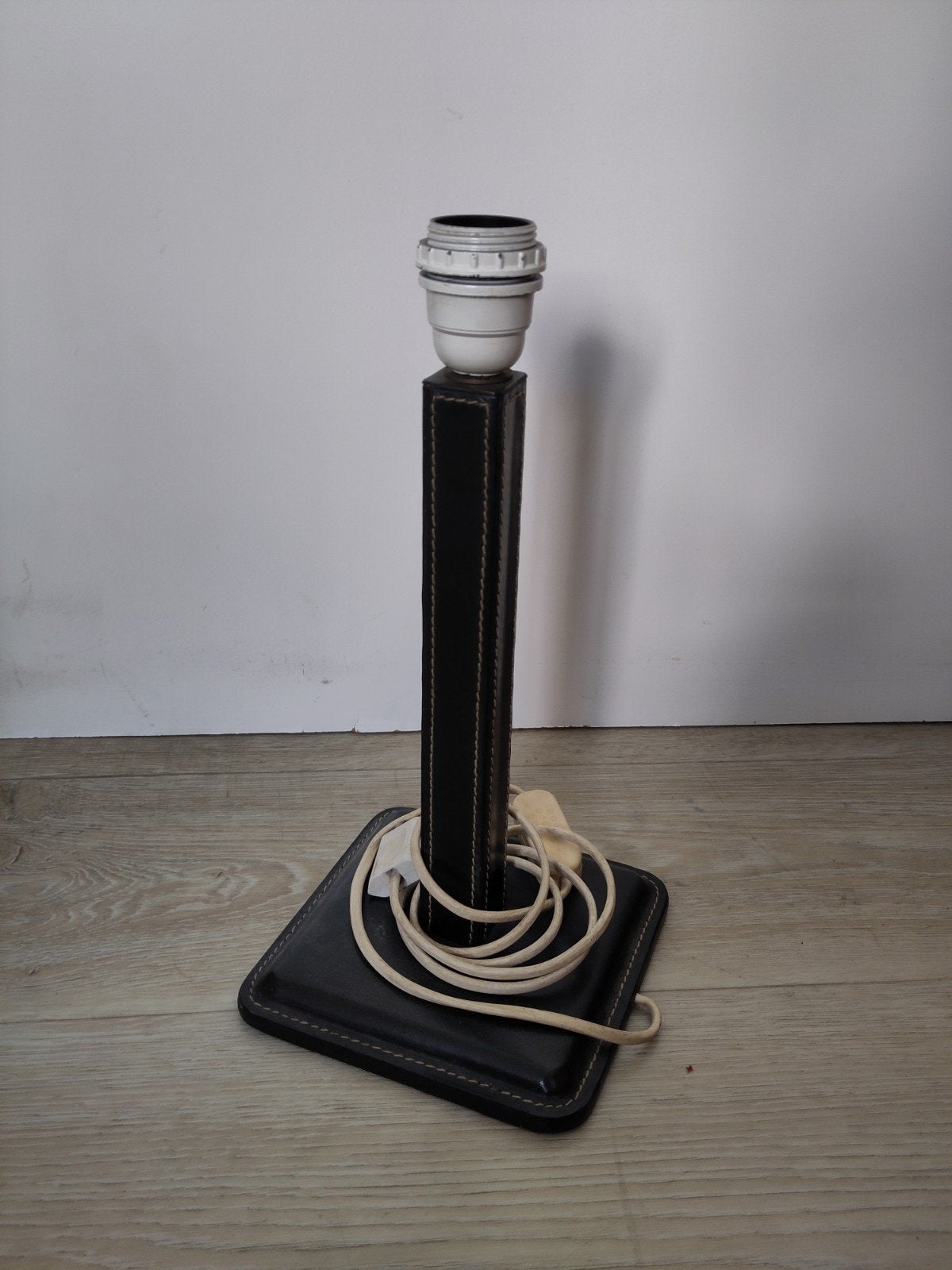 lampe en cuir gainé, Enlèvement ou Envoi, Lampe de bureau, Autres marques, Marron