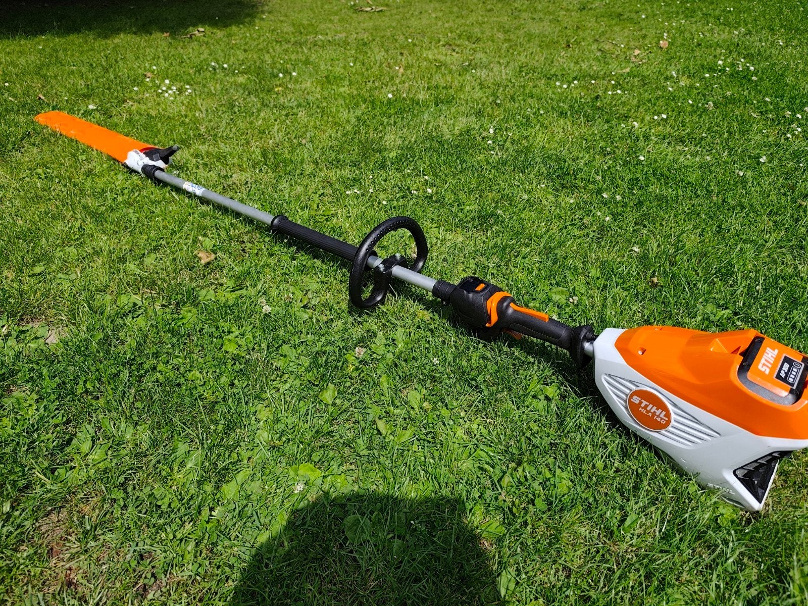 Stihl HLA 140 heggenschaar met AP300 accu nieuwstaat., Ophalen, Accu