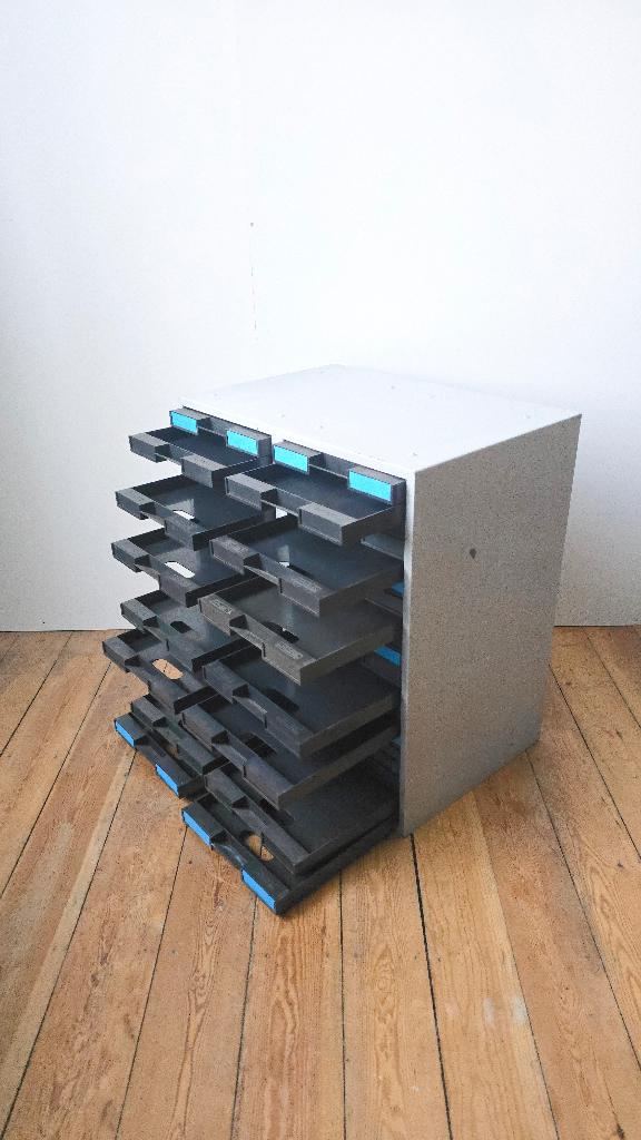 Meuble à 40 tiroirs - CLEN - métal et plastique - 1970, 25 à 50 cm, Enlèvement ou Envoi, Moins de 100 cm, Comme neuf