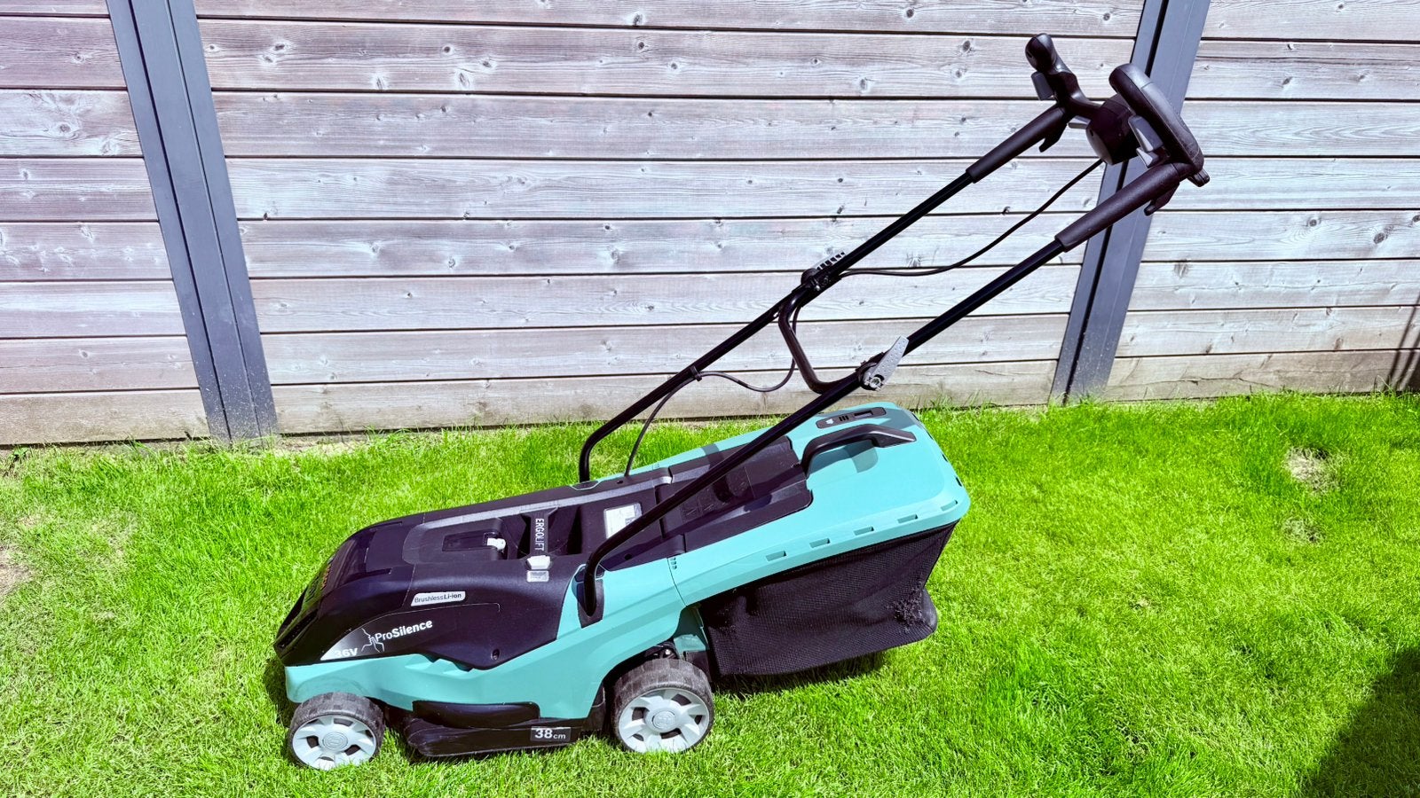 Bosch UniversalRotak 36-550 36V Accu grasmaaier, Tuin en Terras, Ophalen, Zo goed als nieuw, Opvangbak