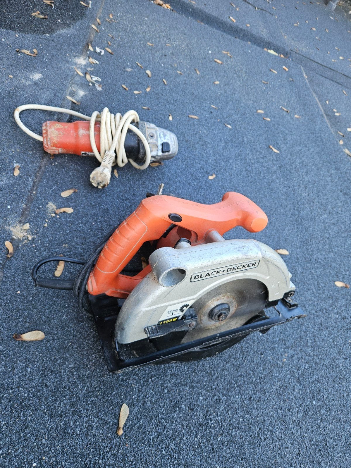 disqueuse + scie circulaire black decker, Enlèvement