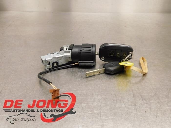 Serrure de contact + clé d'un Peugeot 208, -, 3 mois de garantie, Utilisé, -