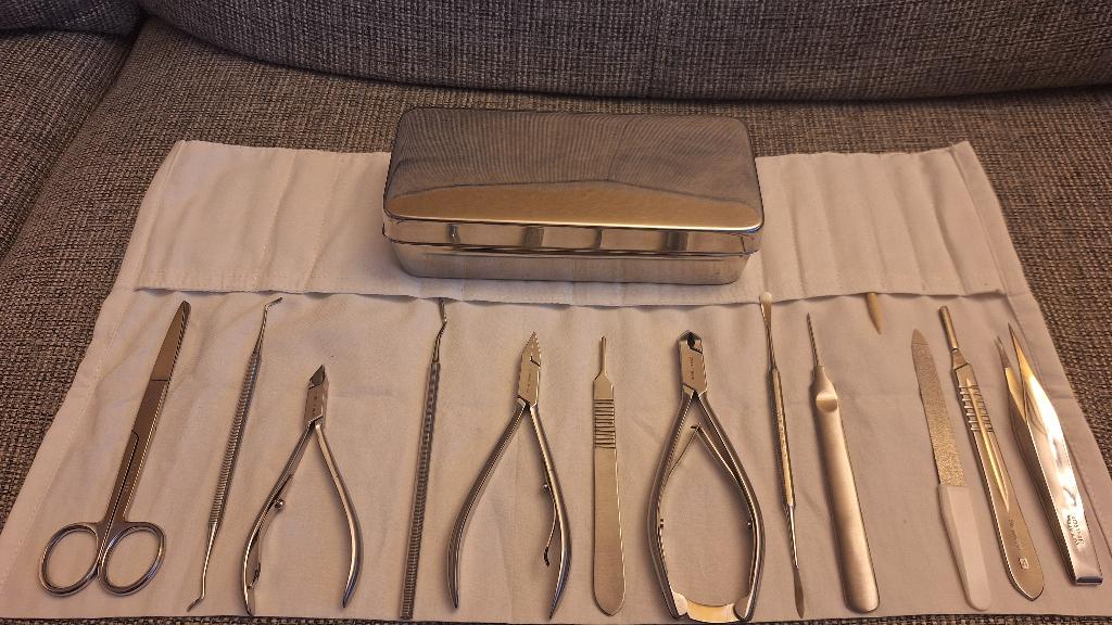 Kit voor medische pedicure, Ophalen, Zo goed als nieuw, Overige typen