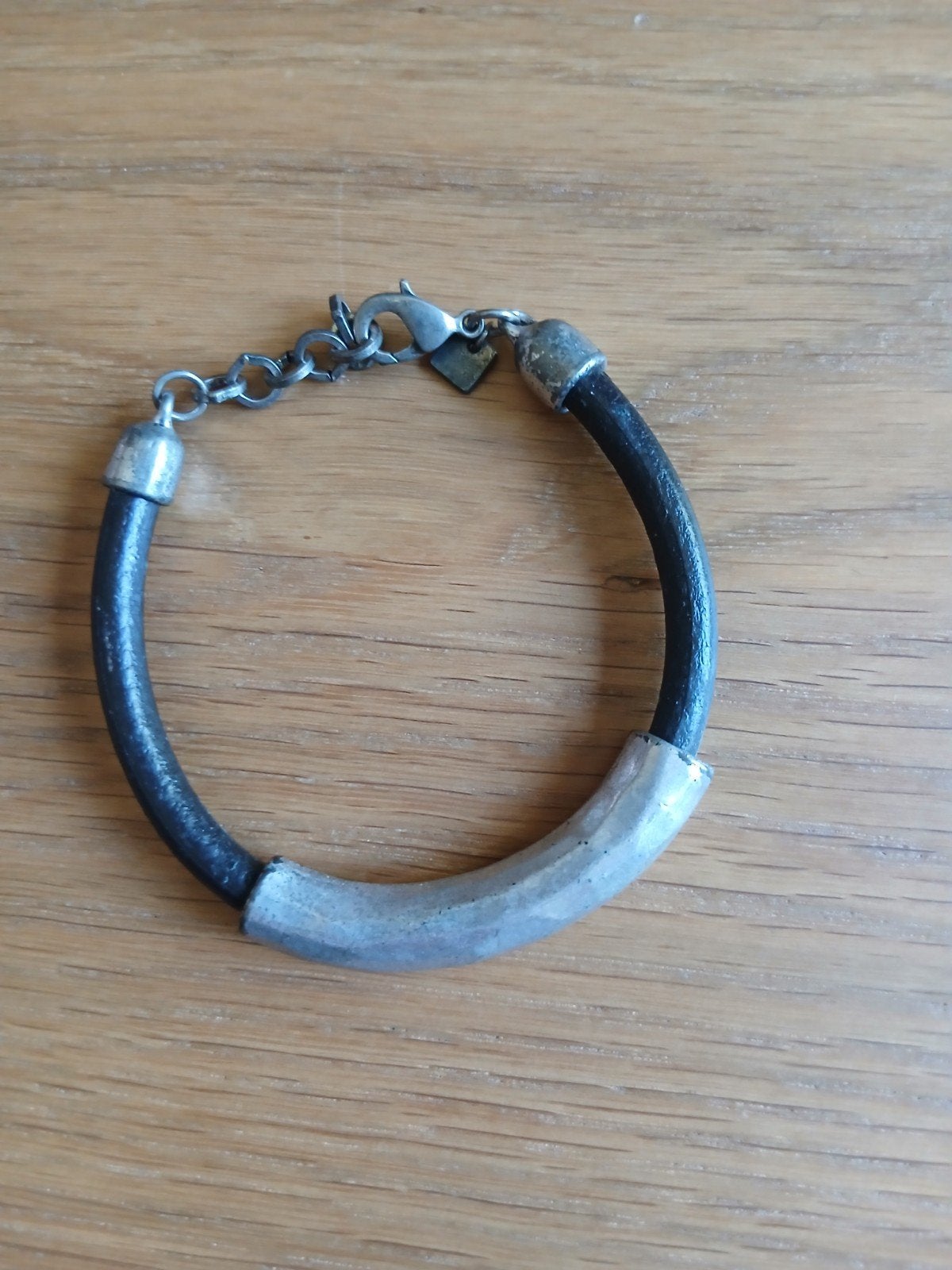 Joli bracelet cuir et acier, Bijoux, Sacs & Beauté, Enlèvement ou Envoi, Cuir