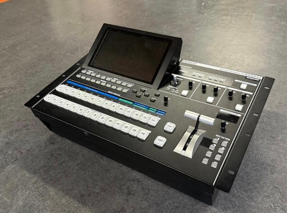Roland v1600 HD video mixer, Ophalen