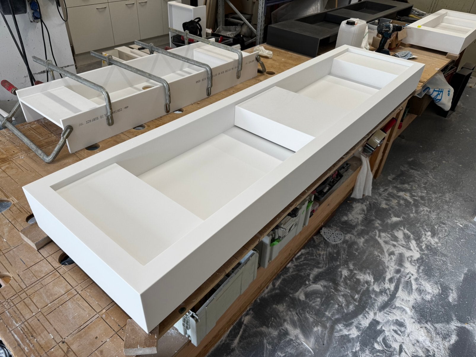 Corian solid surface dubbele wastafel 2.00 mtr, Ophalen, Nieuw, Wastafel
