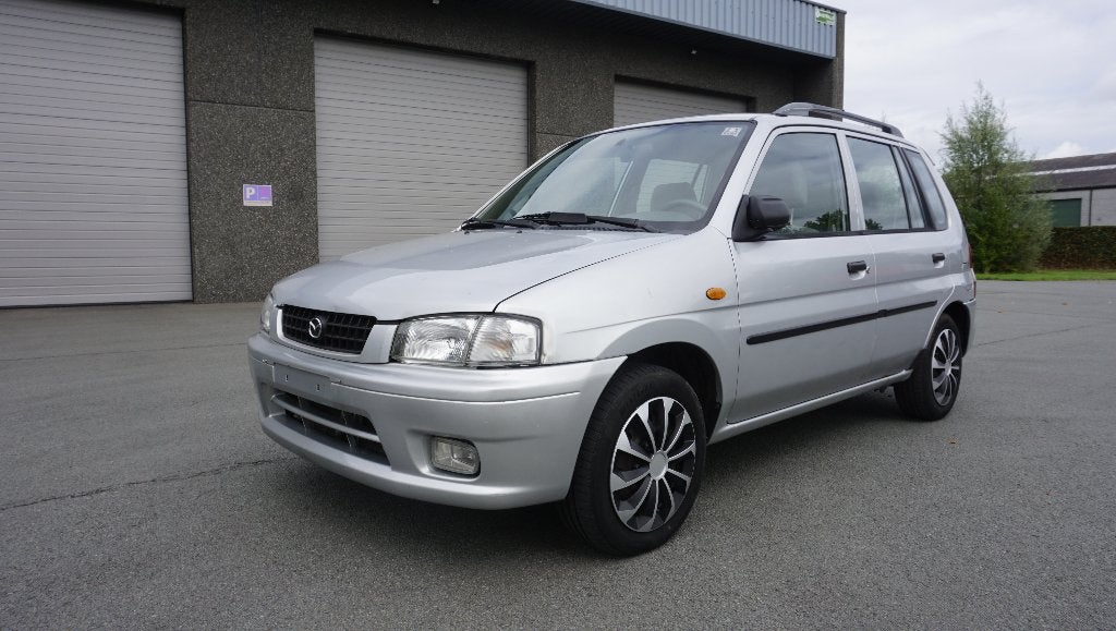 Mazda Demio 1324cc 133dKm Airco-Opties-Prachtig, Auto's, Dealer onderhouden, Zwart, 5 deurs, https://public.car-pass.be/vhr/4de3f5a5-a030-41f9-b785-627a039dd9ae