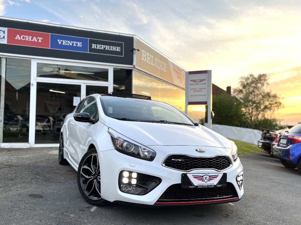 KIA Cee'd GT 1.6 T-GDi*TOIT-OUVRANT*XENON*CAMERA*GPS*CUIR*, Autos, Kia, Cuir et Alcantara, Achat, 170 g/km, Euro 6