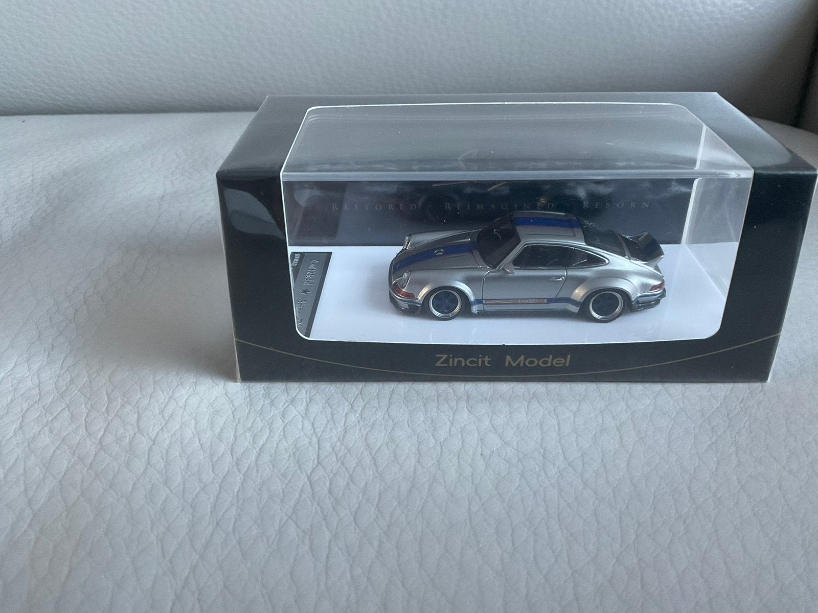 1/64 Zincit Porsche Singer DLS,Titanium/navy blue, Enlèvement ou Envoi, Neuf