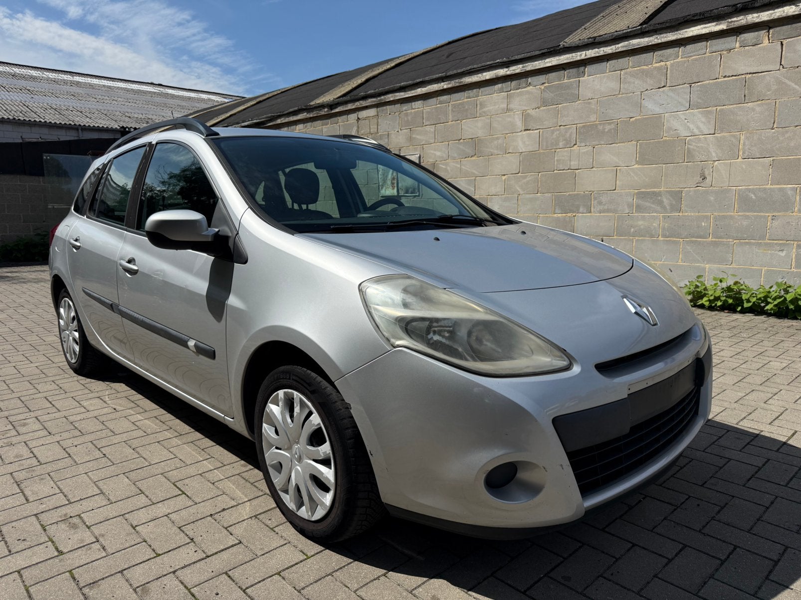 Renault clio 2010 1.5dci 86cv clim 285.000KM, Autos, Argent ou Gris, Achat, 63 kW, Boîte manuelle
