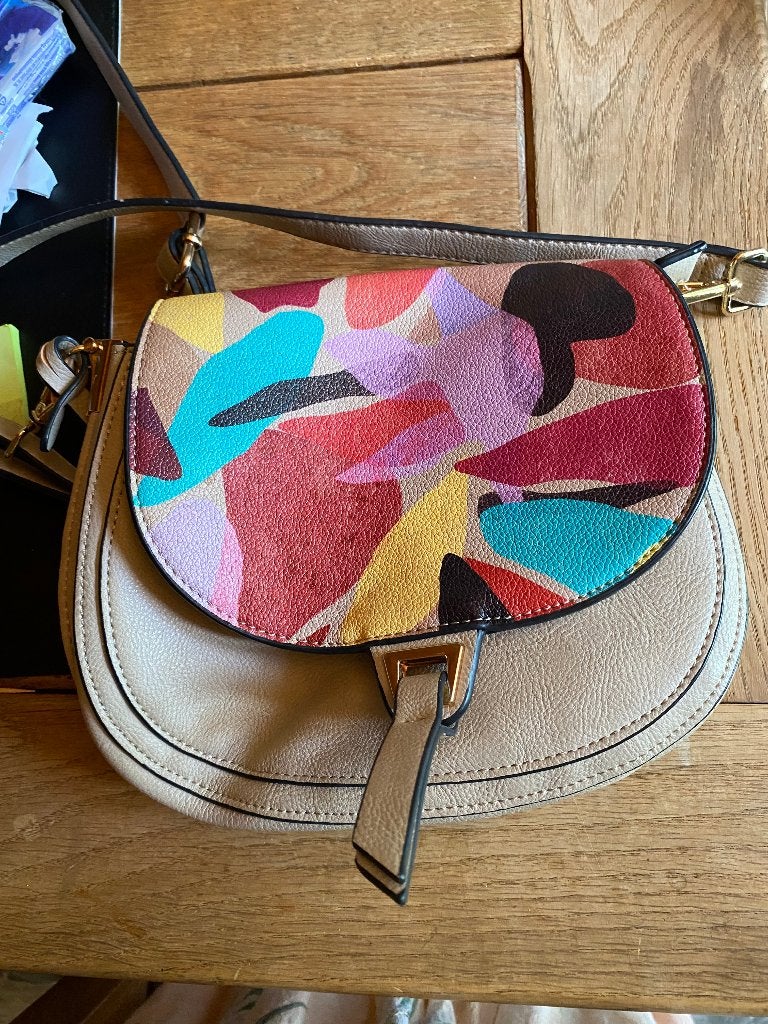 sac Bulaggi, Handtassen en Accessoires, Tassen | Damestassen, Ophalen of Verzenden, Zo goed als nieuw, Overige kleuren, Schoudertasje