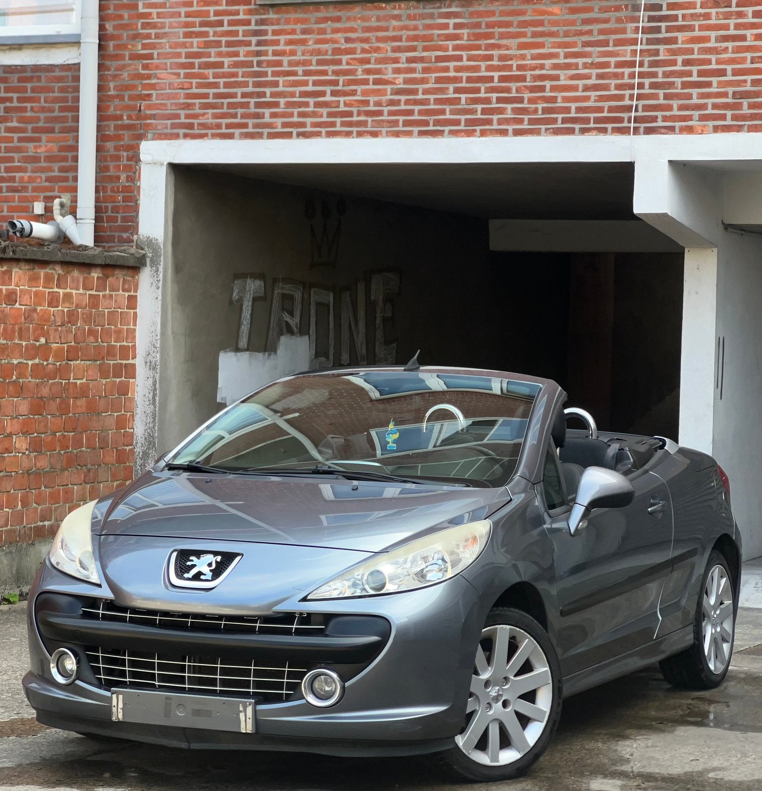 Peugeot 2O7 cc cabriolet 1.6i airco, Autos, Peugeot, Particulier, ABS, Régulateur de distance, Airbags, Air conditionné, Alarme