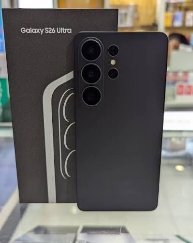 Samsung Galaxy S26 Ultra 512GB + 3 hoesjes, Overige modellen, Zwart, Touchscreen, Zo goed als nieuw